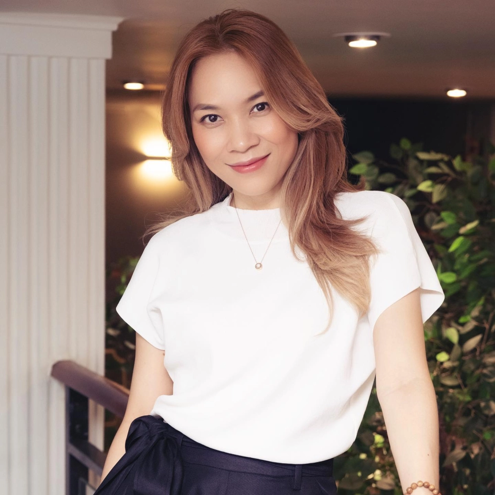 Ảnh cận cảnh đầy cảm xúc khi Mỹ Tâm hát live