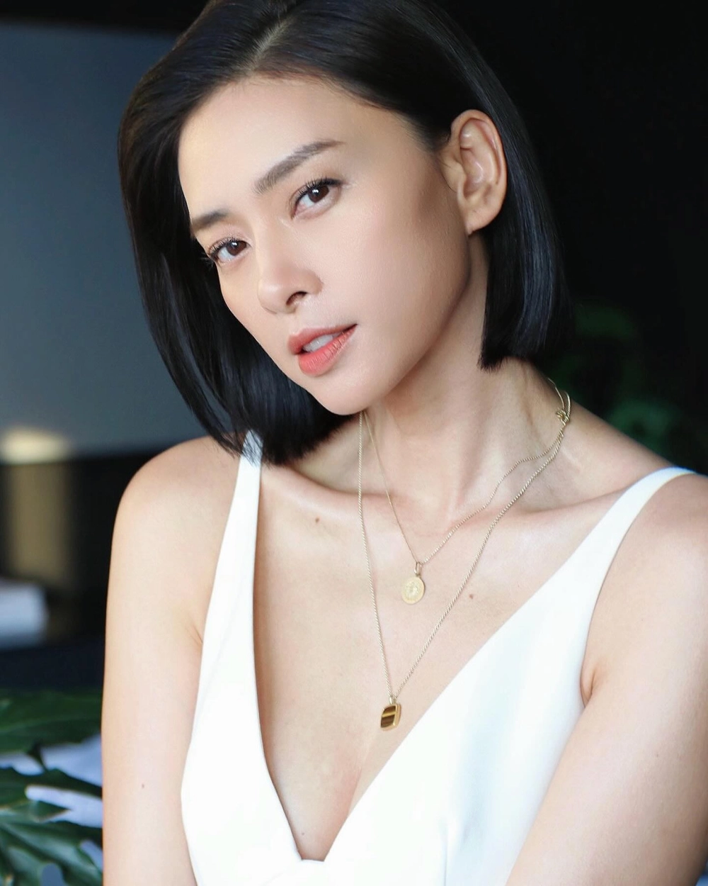 Hình ảnh toàn thân giúp tiết lộ chiều cao Ngô Thanh Vân