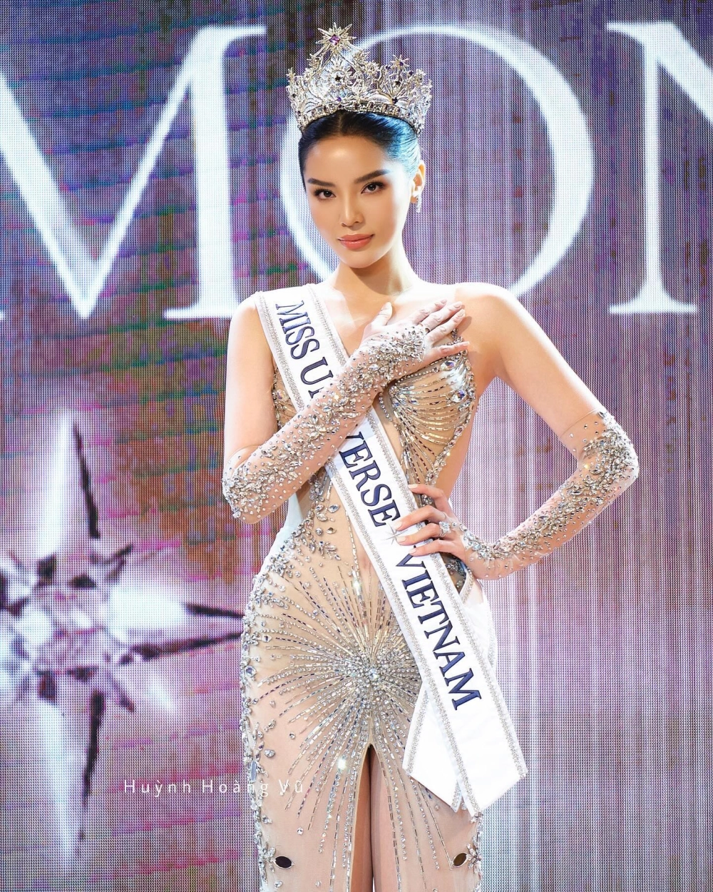 Vóc dáng đáng ngưỡng mộ của hoa hâu Ky Duyên