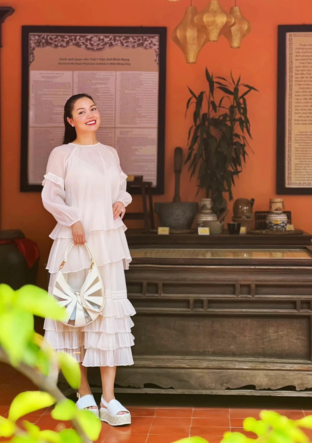 Không khí u buồn trong lời bài hát Nguyễn Ngọc Anh mùa thu giấu em