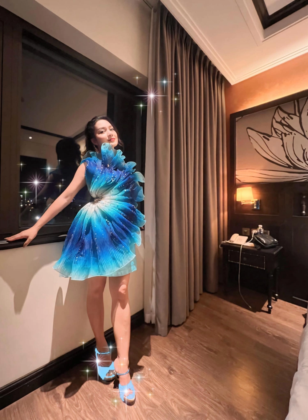 Visual trẻ trung đời thường của hot girl Nguyễn Ngọc Anh