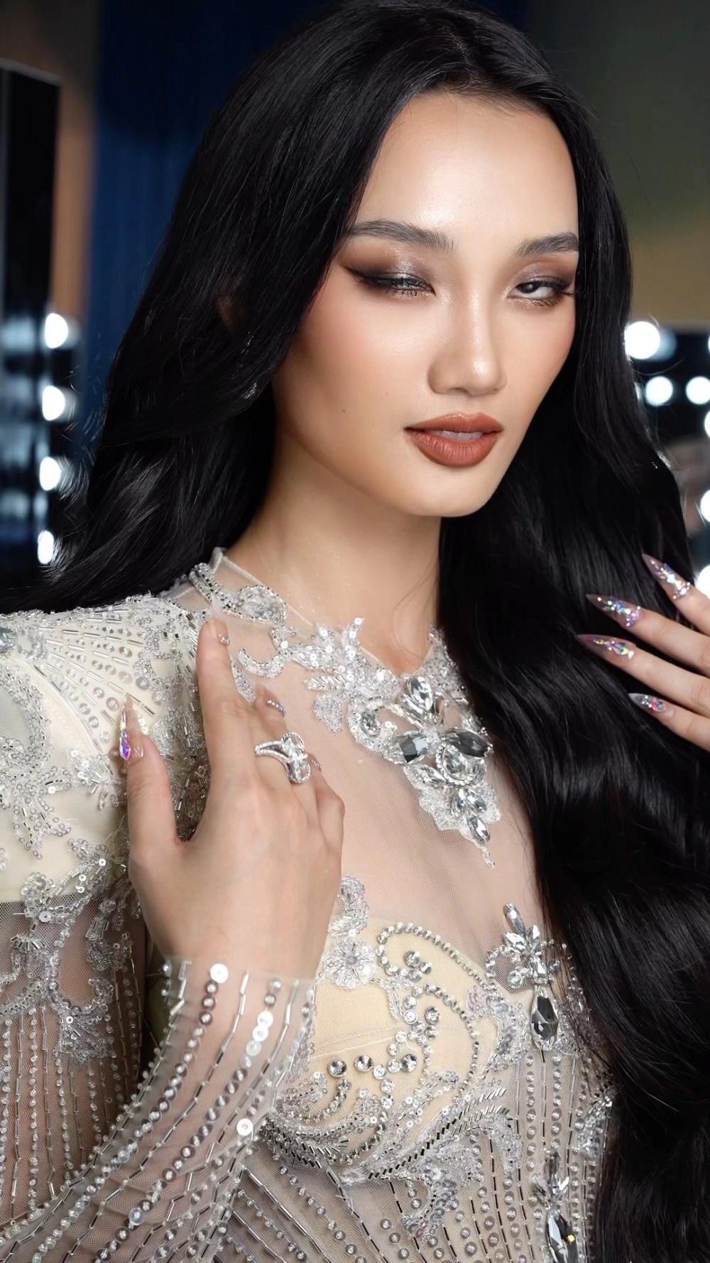 Phong thái sang trọng của Nguyễn Quỳnh Anh BOS