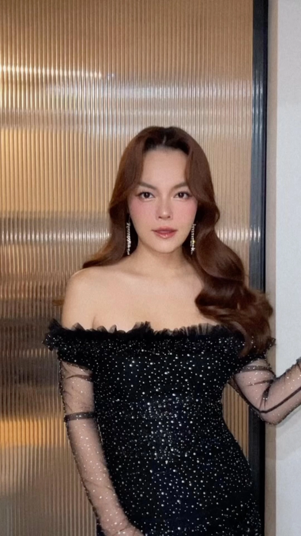 Ảnh truyền cảm xúc yêu nước từ hello vietnam Phạm Quỳnh Anh