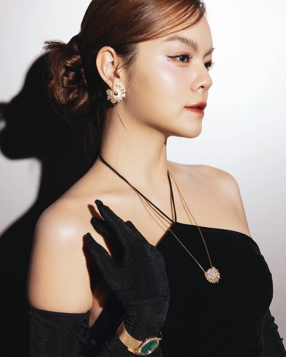 Khoảnh khắc lặng lẽ từ người đứng sau hạnh phúc Phạm Quỳnh Anh