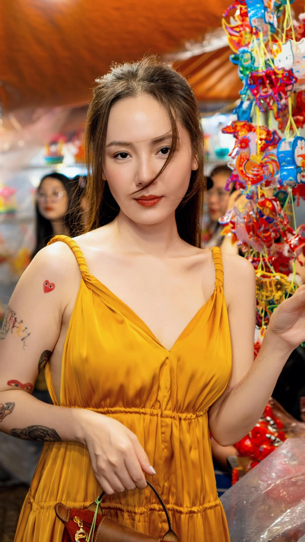 Khoảnh khắc tự do trong MV cơn gió lạ Phương Linh