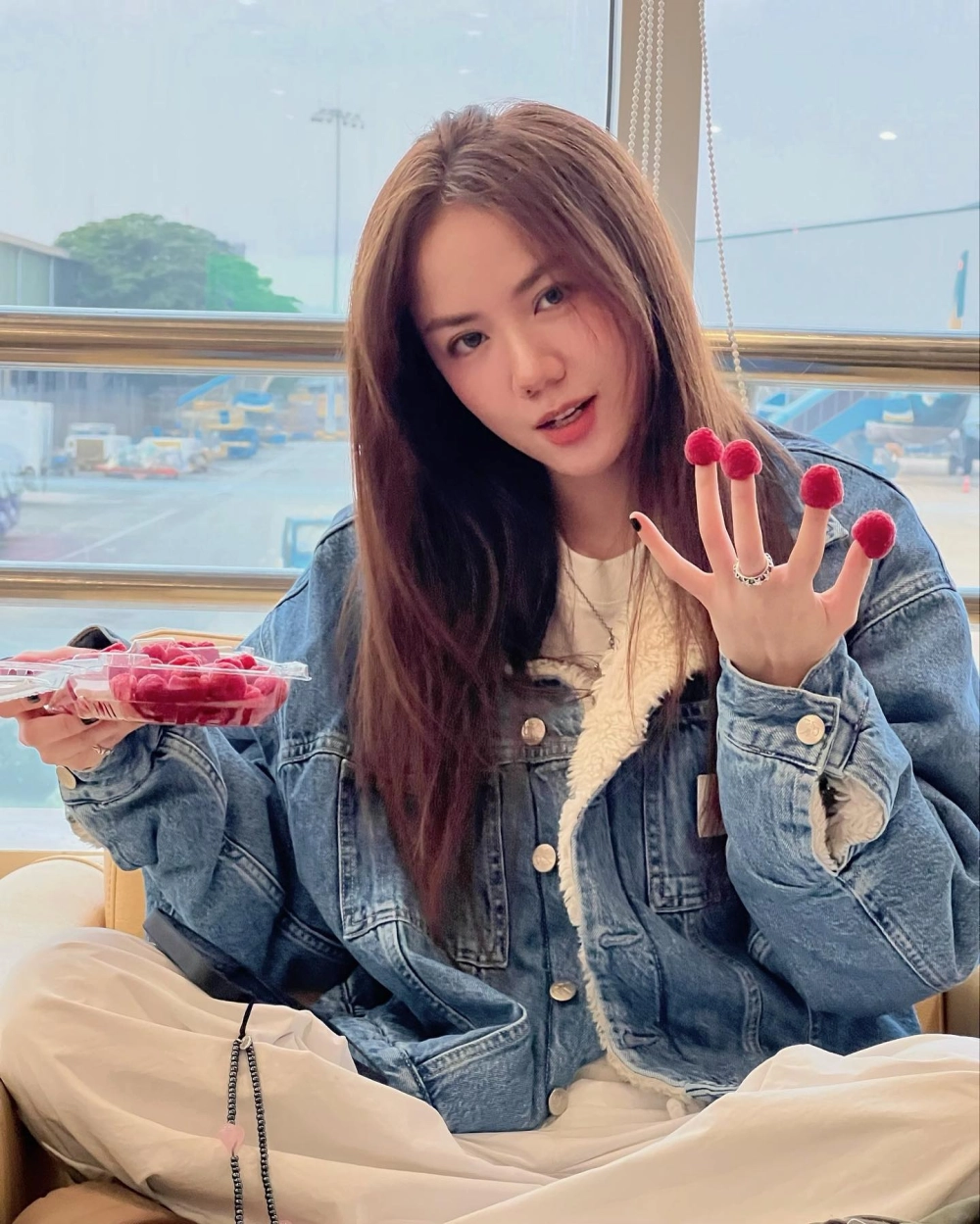 Nét nhẹ nhàng trong bối cảnh mặt trời của em Phương Ly