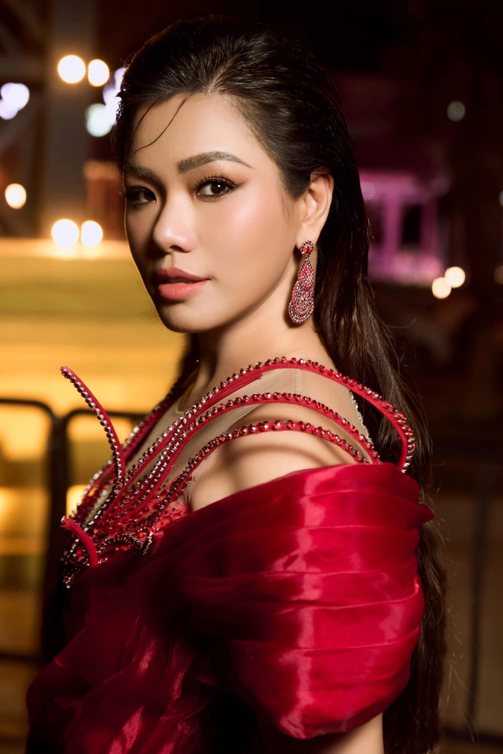 Phong cách đa dạng từ ca sĩ Phương Vy qua từng thời kỳ