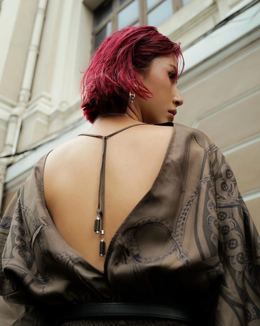 Visual gây tranh cãi giữa tin đồn Quỳnh Anh Shyn phẫu thuật