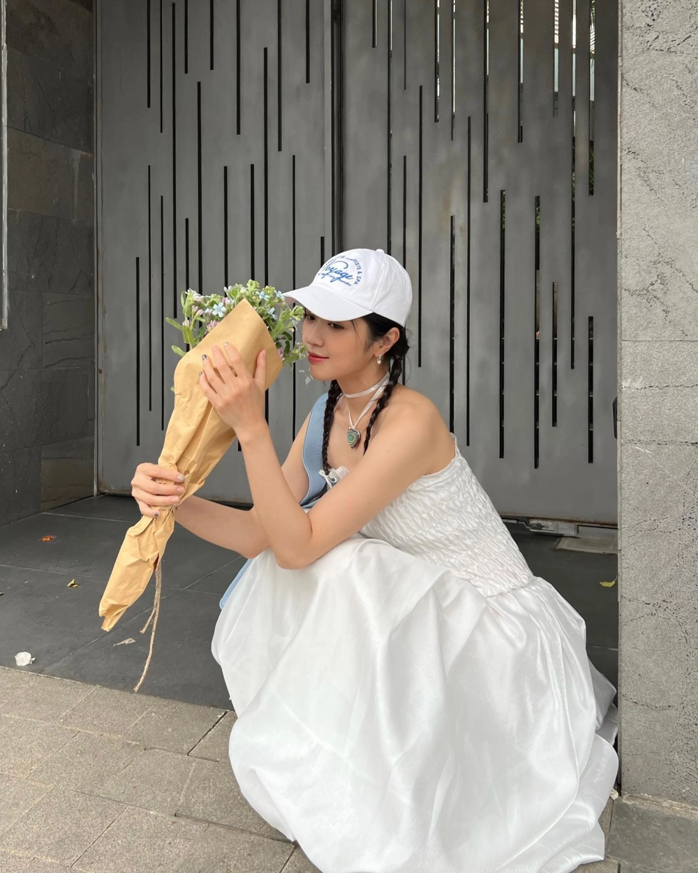 Khung hình thư giãn trong cứ chill thôi Suni Hạ Linh