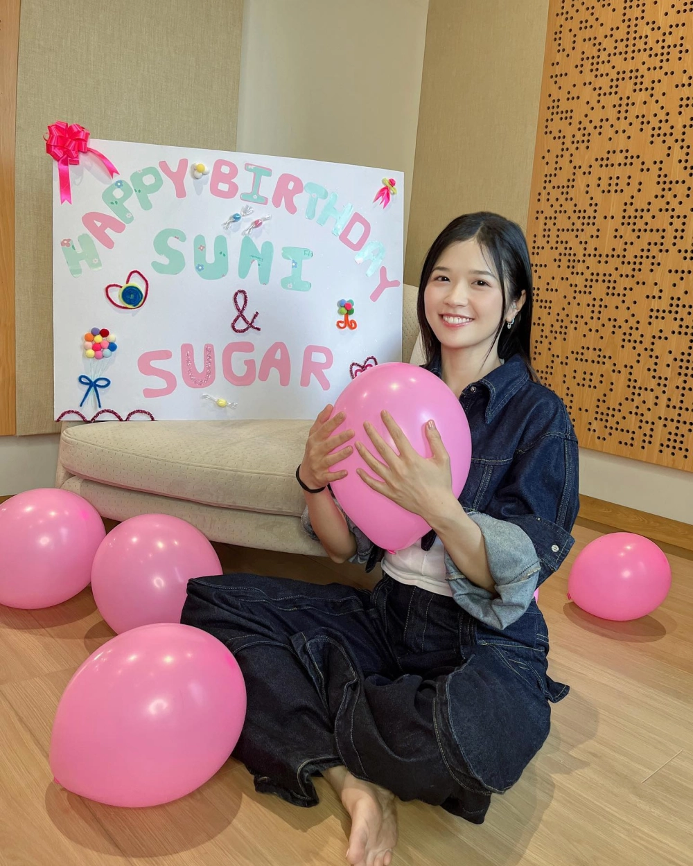 Ảnh trẻ trung và tươi mát trong hương mùa hè Suni Hạ Linh