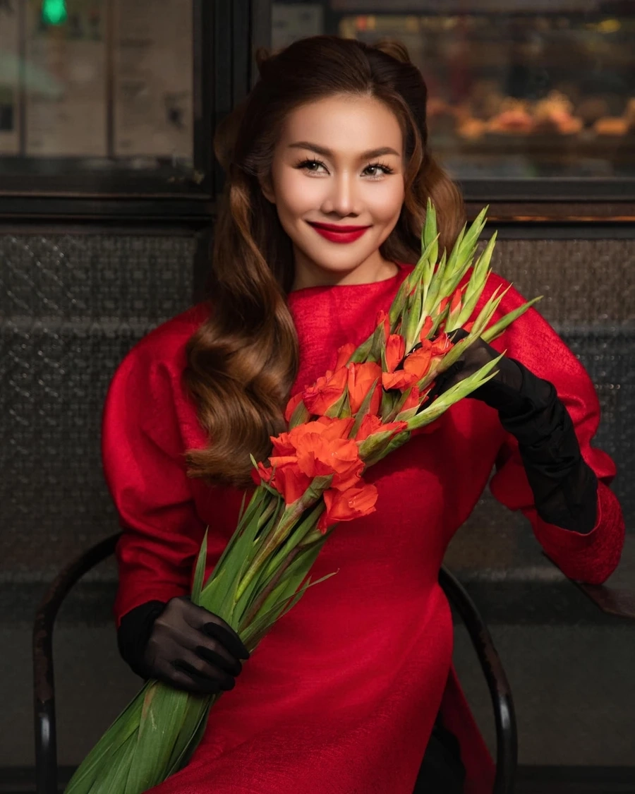 Ảnh tĩnh lặng đi kèm lời bài hát Thanh Hằng Lá trầu xanh