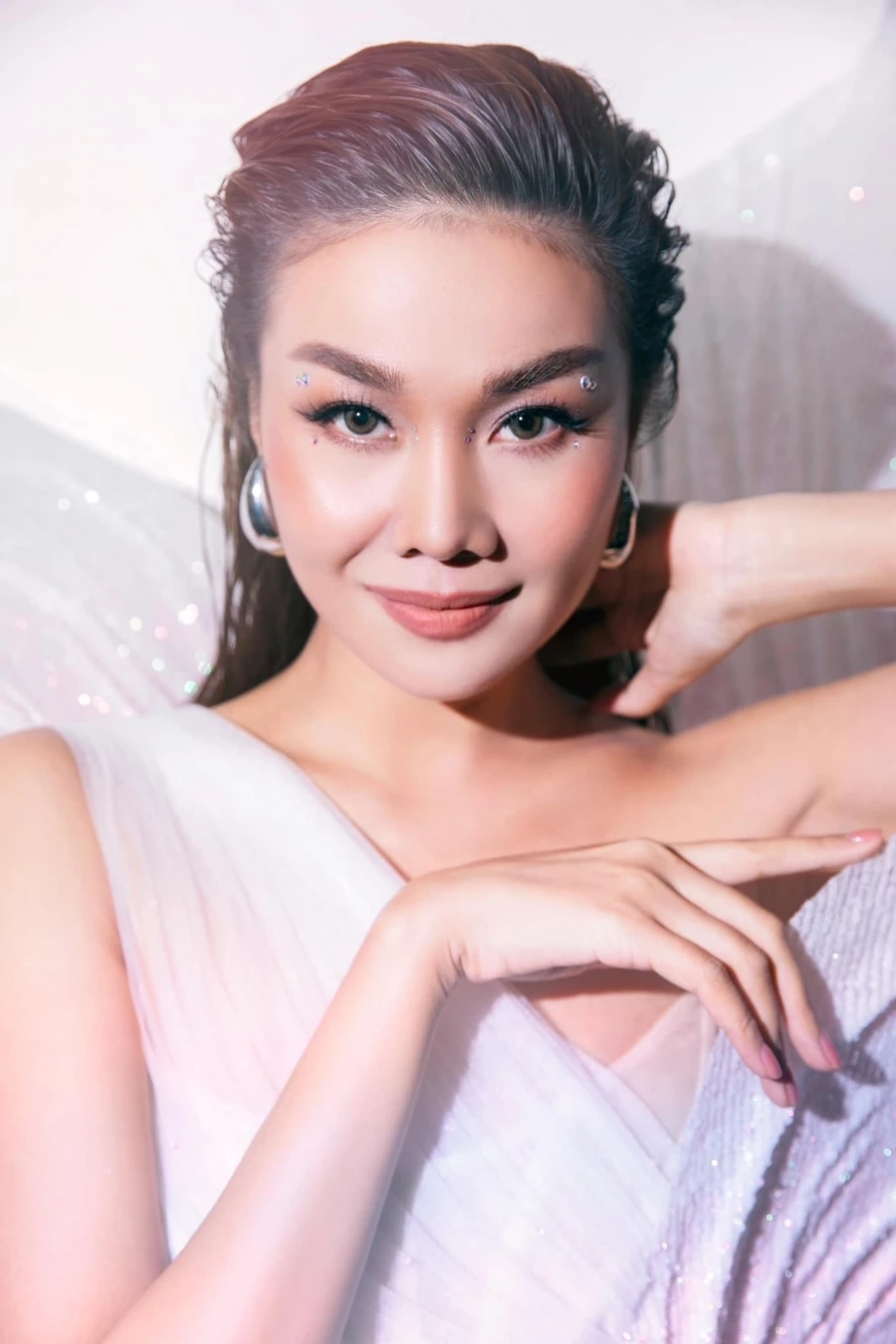 Hình ảnh rạng rỡ từ trang chính thức MC Thanh Hằng official