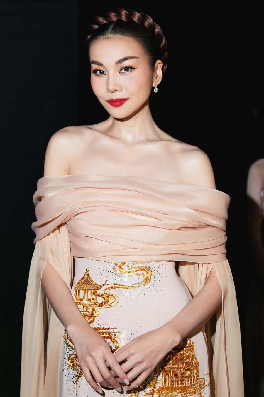 Góc ảnh trang trọng của Dr Thanh Hằng trong sự kiện y khoa