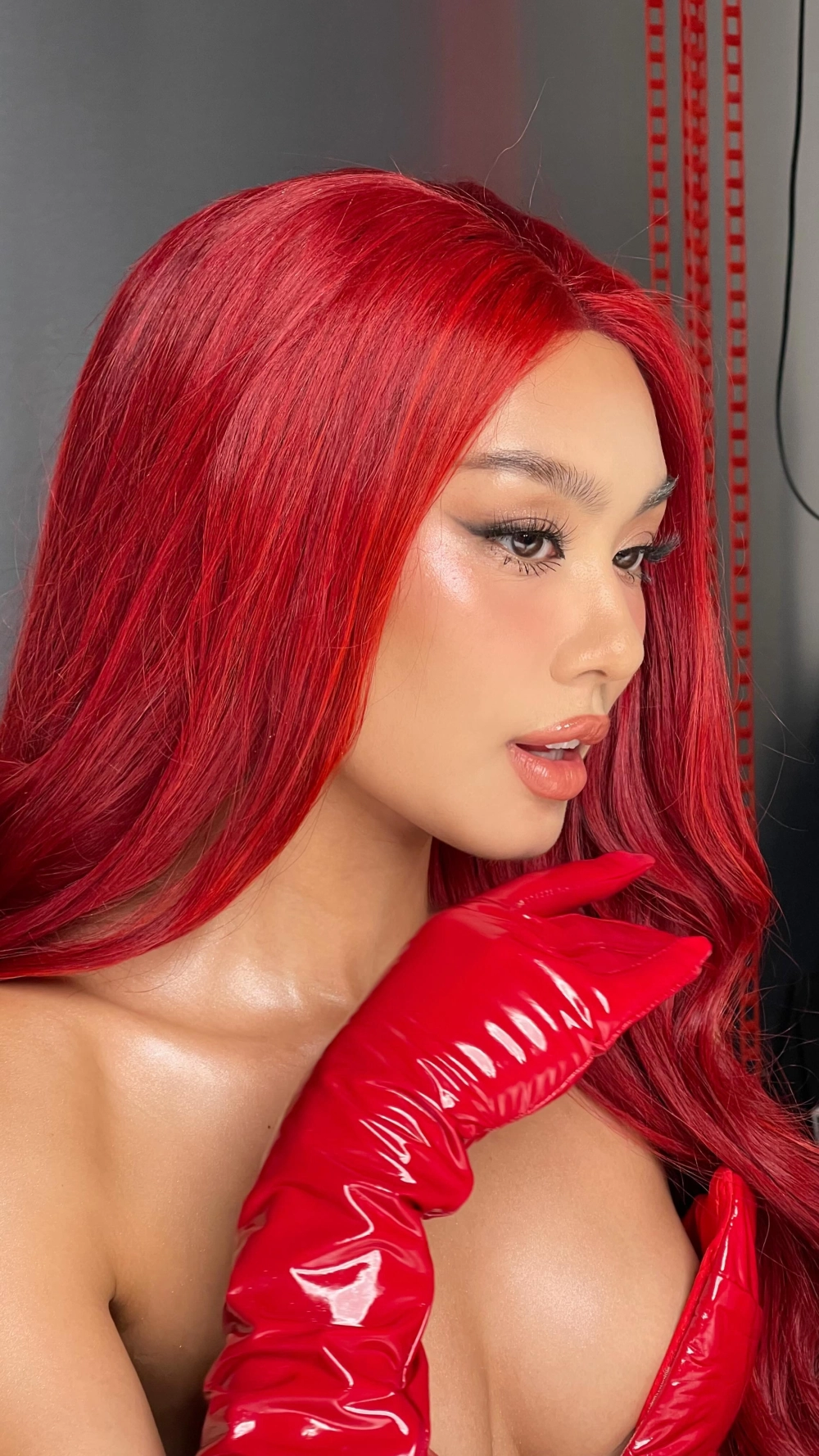 Thần thái đầy tự tin trong phần Thảo Nhi Lê ứng xử