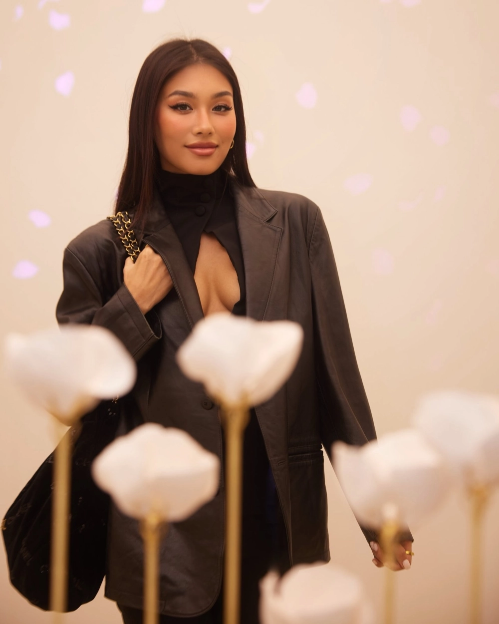 Visual nổi bật dù chưa rõ Thảo Nhi Lê chiều cao