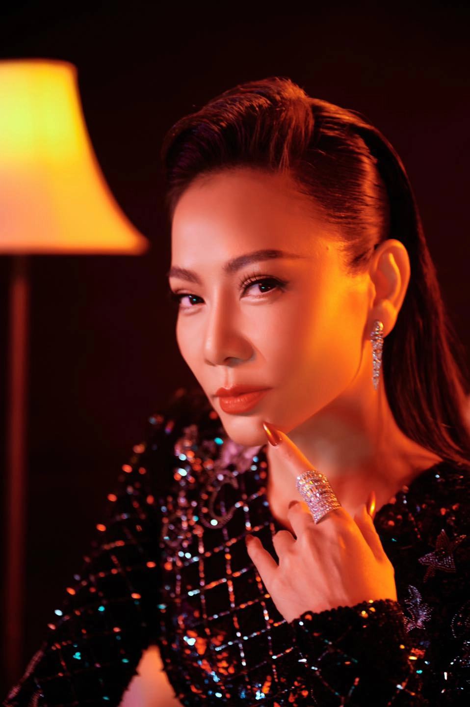 Góc ảnh hiện đại từ dự án âm nhạc Our Song Thu Minh