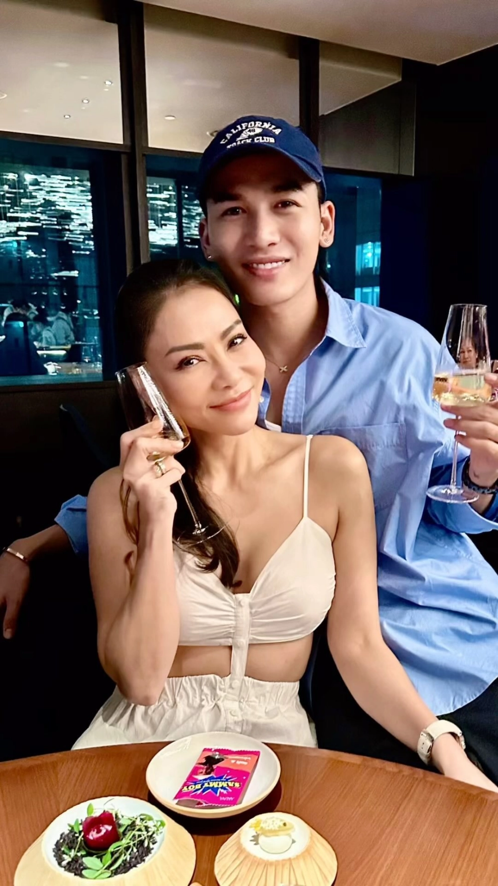 Thần thái và phong cách đúng chất Diva Thu Minh