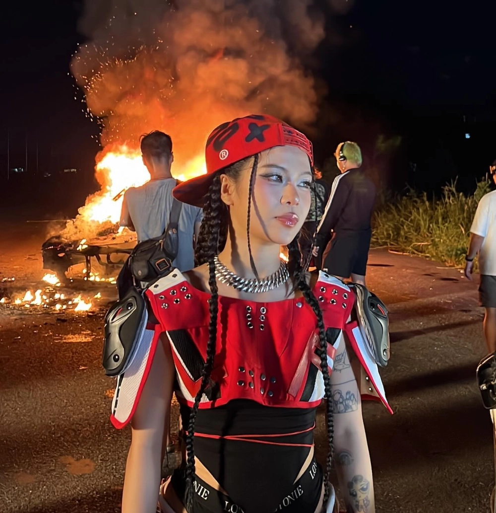 Visual đại diện giới thiệu Tlinh là ai