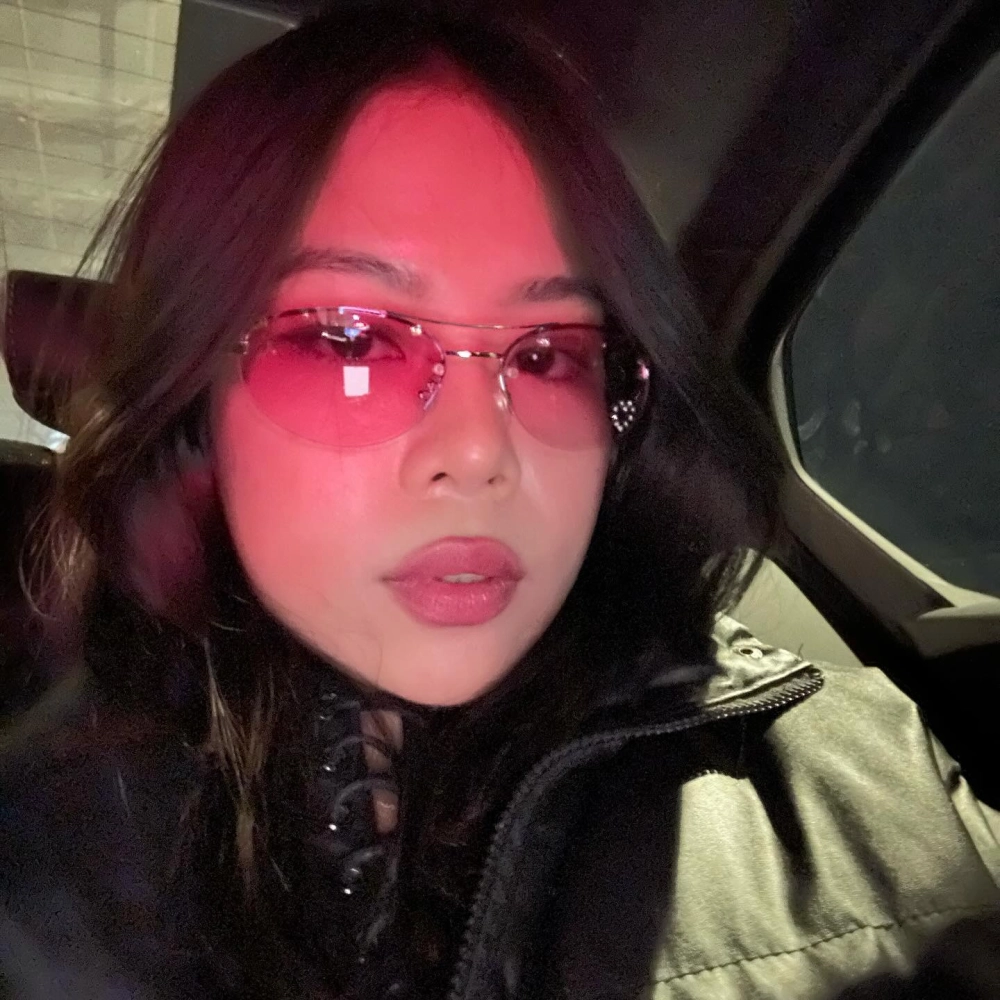 Tạo hình đậm cá tính dành cho playlist nhạc Tlinh