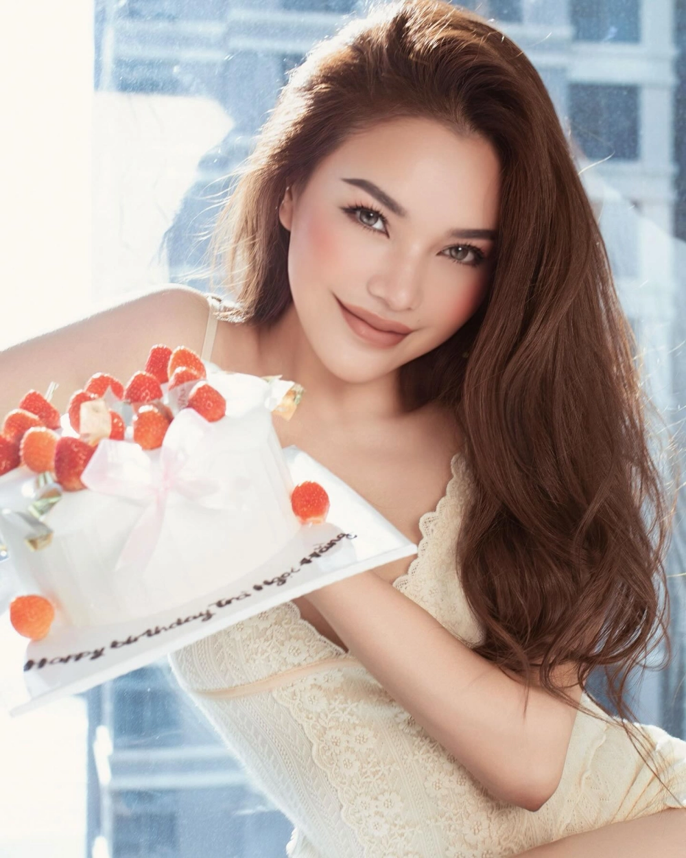 Hình ảnh gắn liền với nơi sinh sống của Trà Ngọc Hằng