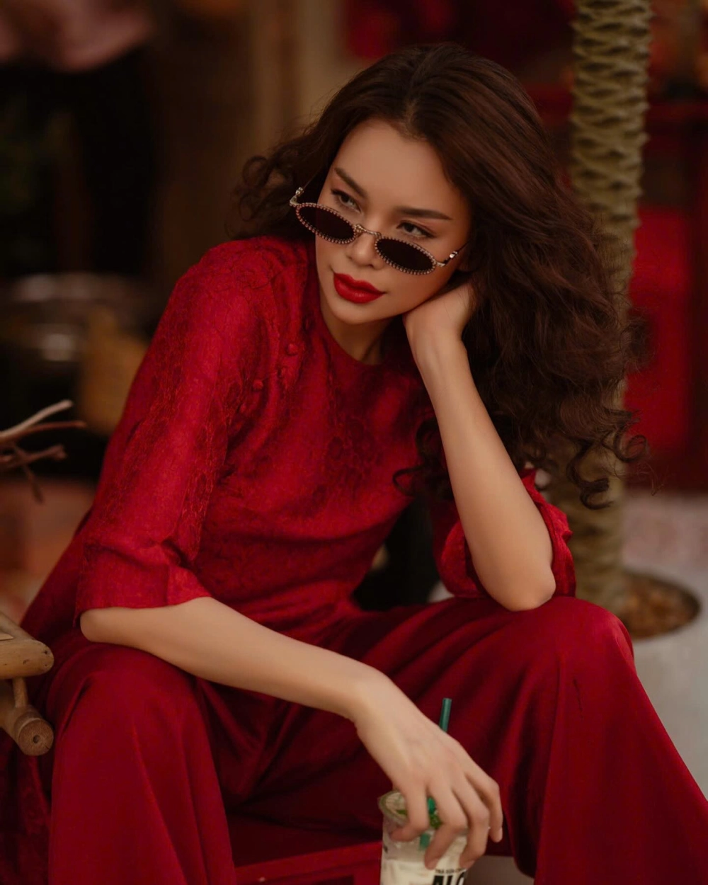 Bức ảnh đi kèm tin tức Trà Ngọc Hằng bị kiện