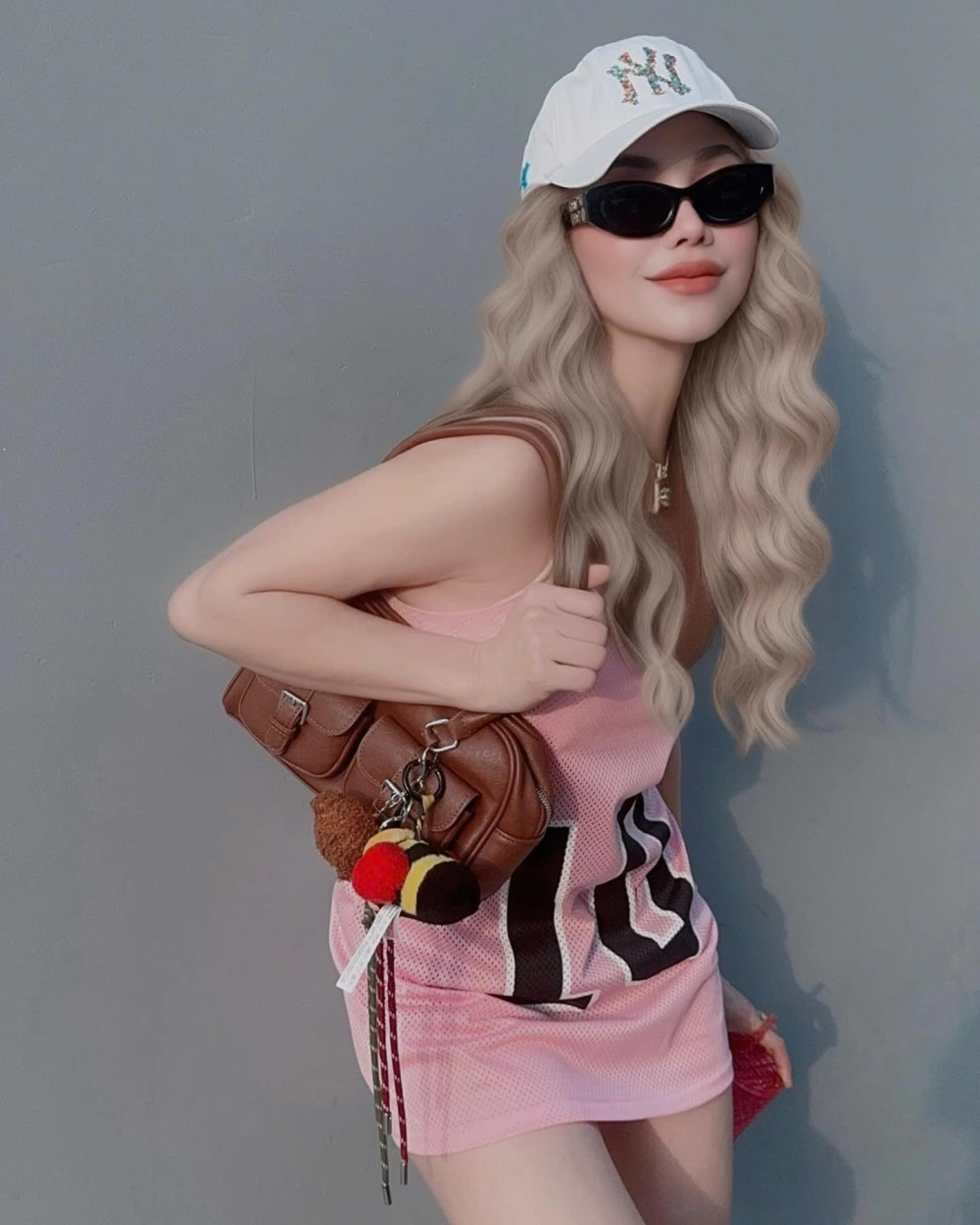 Ảnh đăng quang lộng lẫy của Á hậu Trà Ngọc Hằng