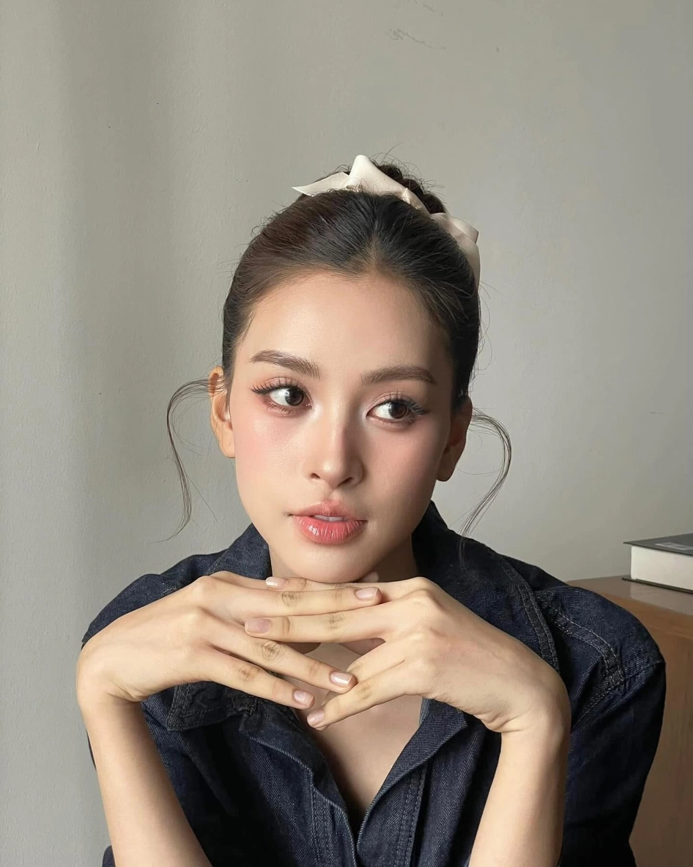 Chiếc vương miện hoa hậu Tiểu Vy lấp lánh quyền lực