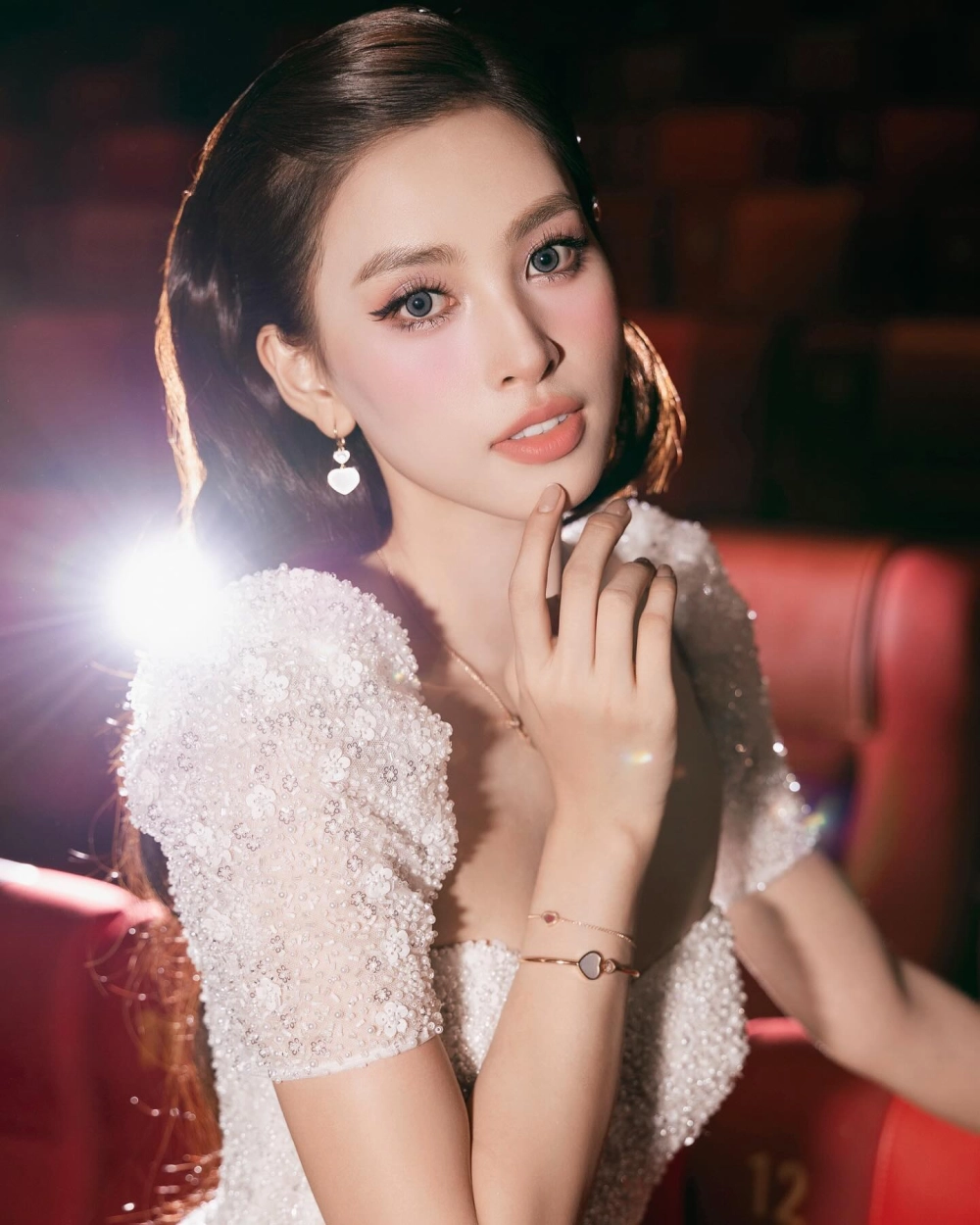 Tỏa sáng trong đêm chung kết hoa hậu 2018 Trần Tiểu Vy