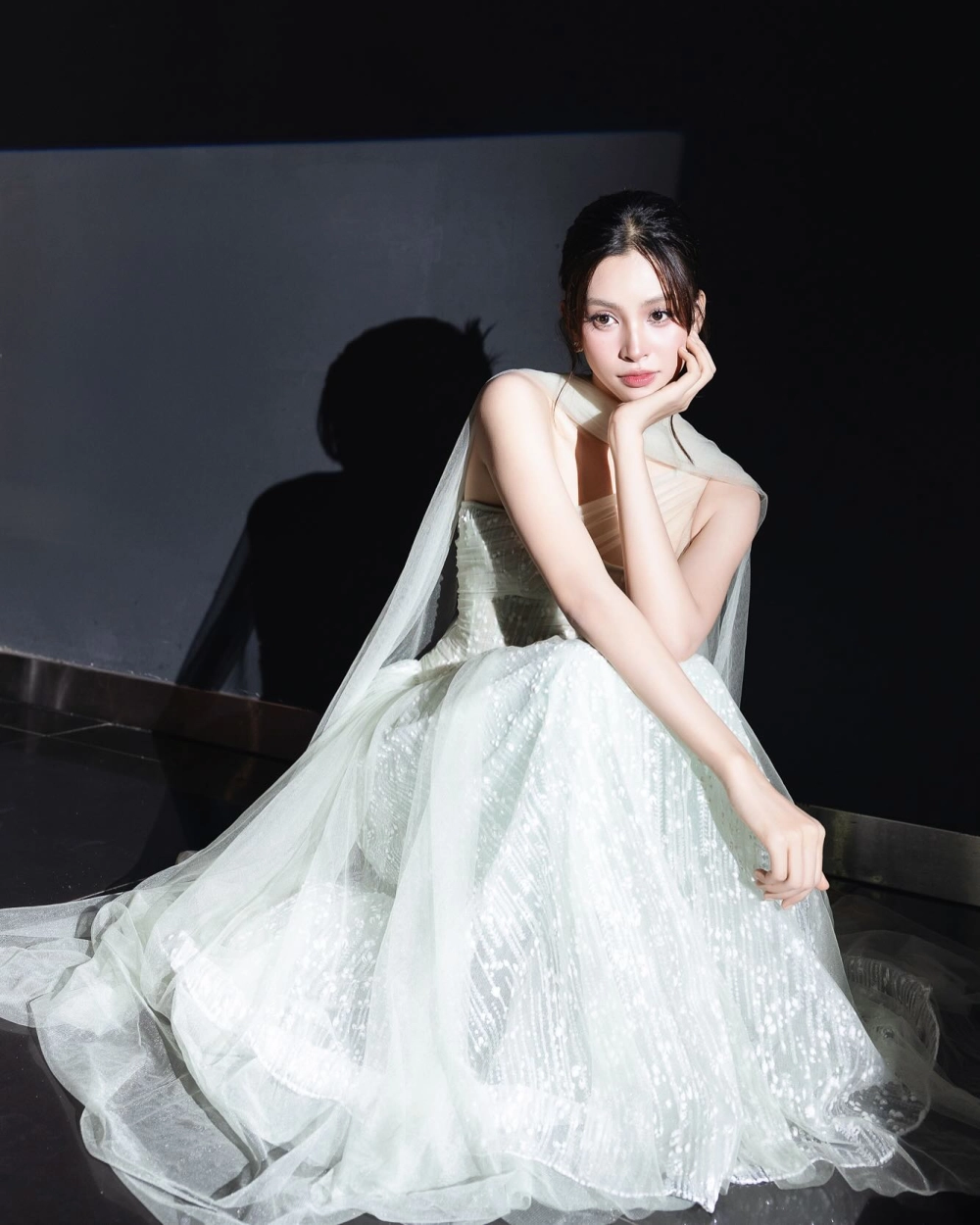 Trang chính thức Facebook hoa hậu Trần Tiểu Vy được xác minh