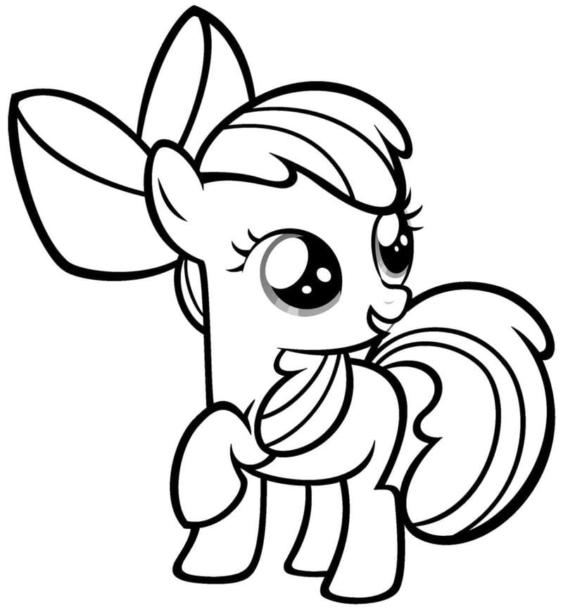 Bé thích thú với tranh tô màu cho bé ngựa pony