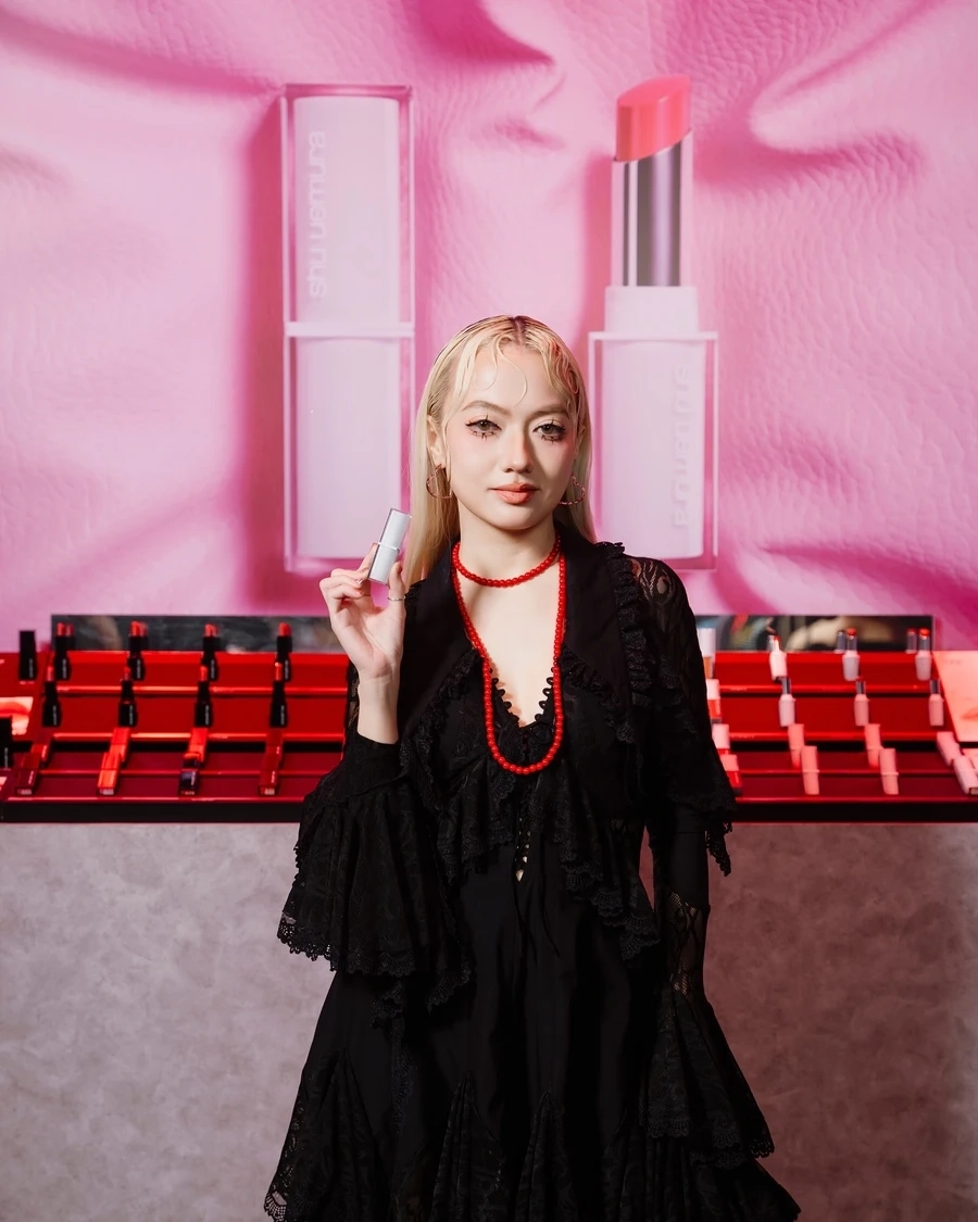 So sánh đáng yêu giữa quá khứ và bé Xuân Nghi bây giờ