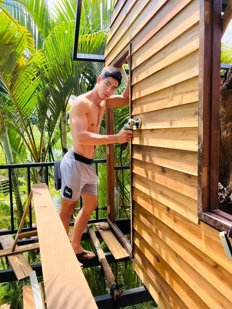 Khoảnh khắc đăng quang Á vương 1 Mister Global Danh Chiếu Linh