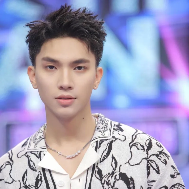 Check ngay Hoàng Minh Hưng chiều cao chuẩn và mới nhất