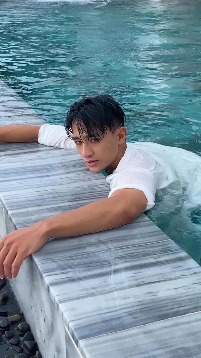 Hữu Vi người tình lãng mạn trong các bộ ảnh mới