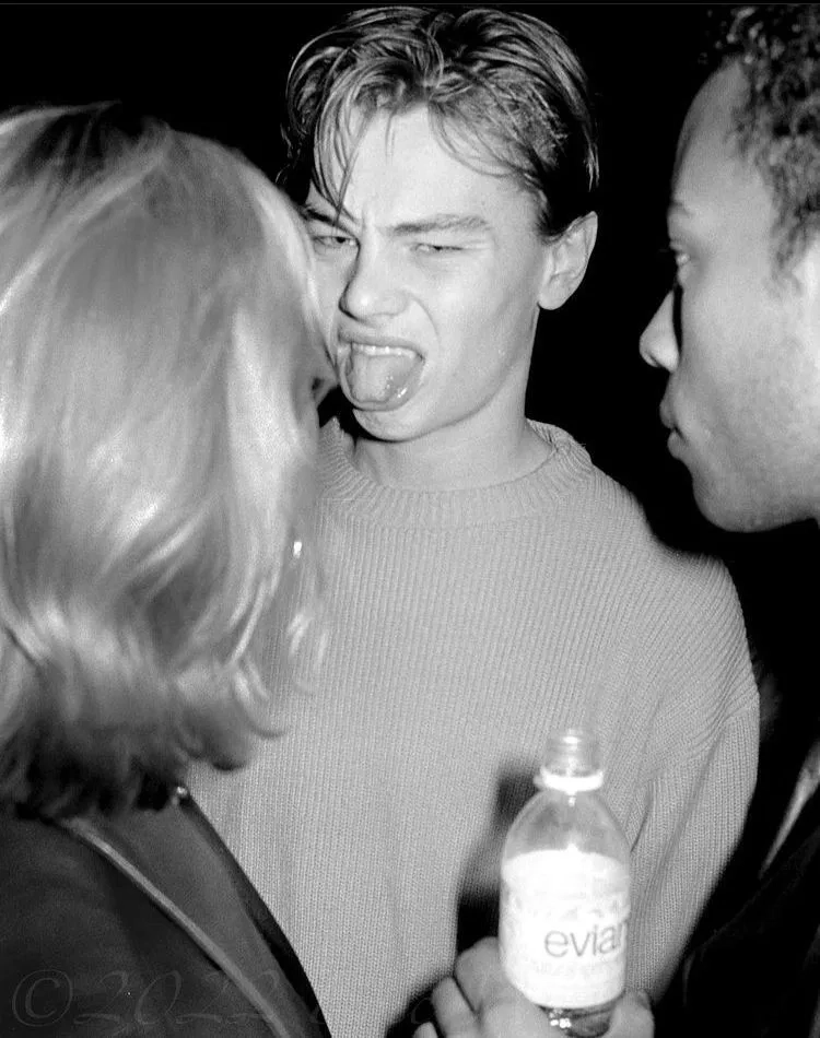 Ảnh hot nhất chính là leonardo dicaprio pointing meme