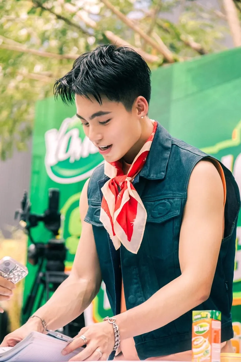 Khám phá sức hút đặc biệt của MONO là ai