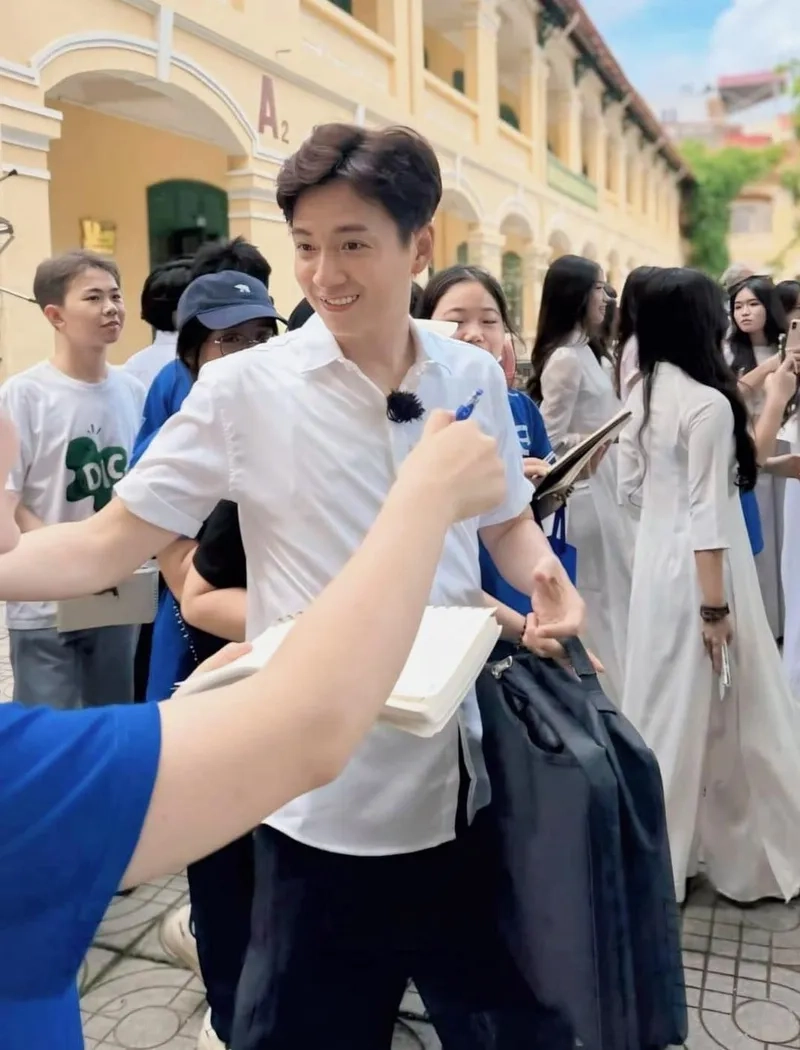 Ngô Kiến Huy Uyên Endy hợp tác tạo hit đình đám