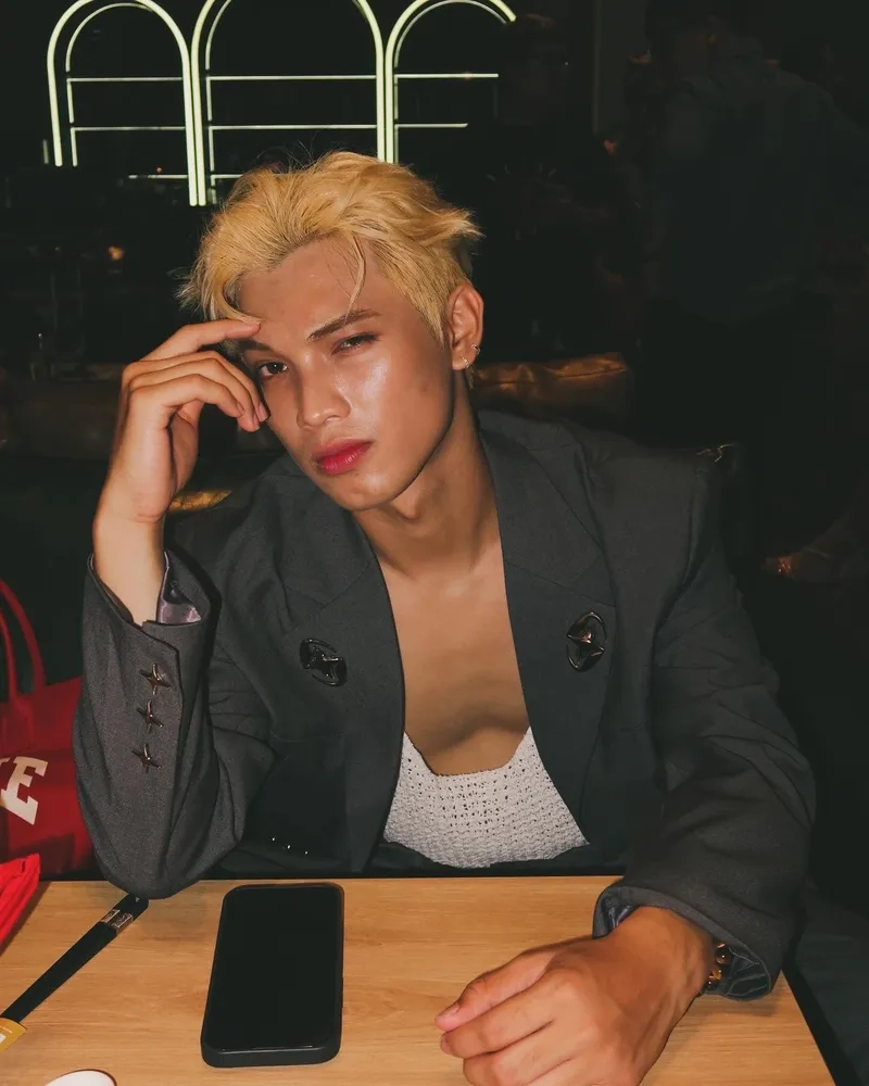 Phong cách Ngô Việt Hoàng fashion luôn dẫn đầu xu hướng mới