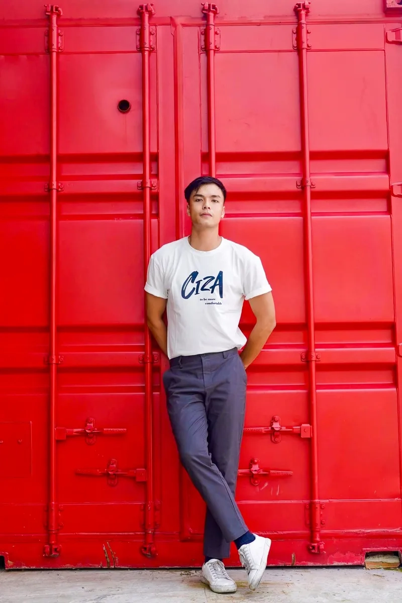 Nam vương Mạnh Lân tự tin trên mọi sân khấu quốc tế