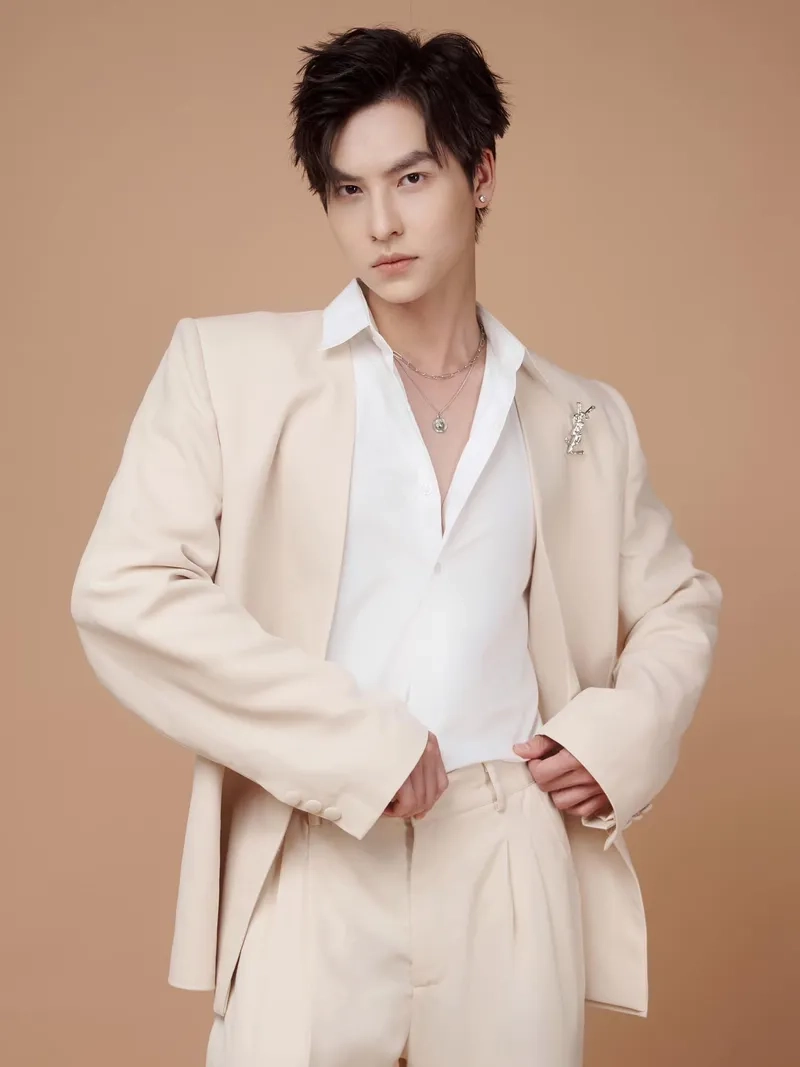 The Next Gentleman 2024 tỏa sáng với phong cách lịch lãm và tự tin