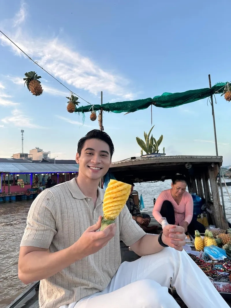 Xem ngay profile Phạm Tuấn Ngọc chi tiết và phong cách ấn tượng