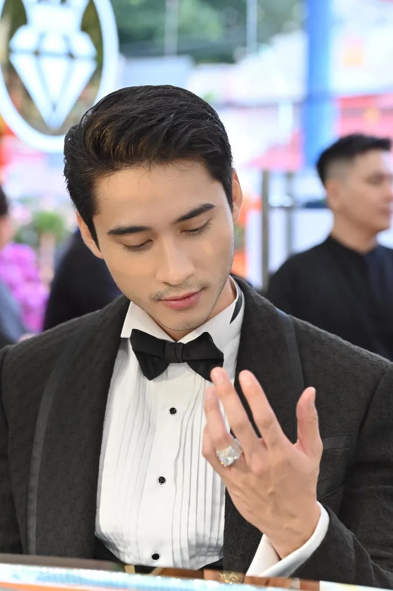 Chiêm ngưỡng Phạm Tuấn Ngọc trình diễn đầy tự tin và cuốn hút