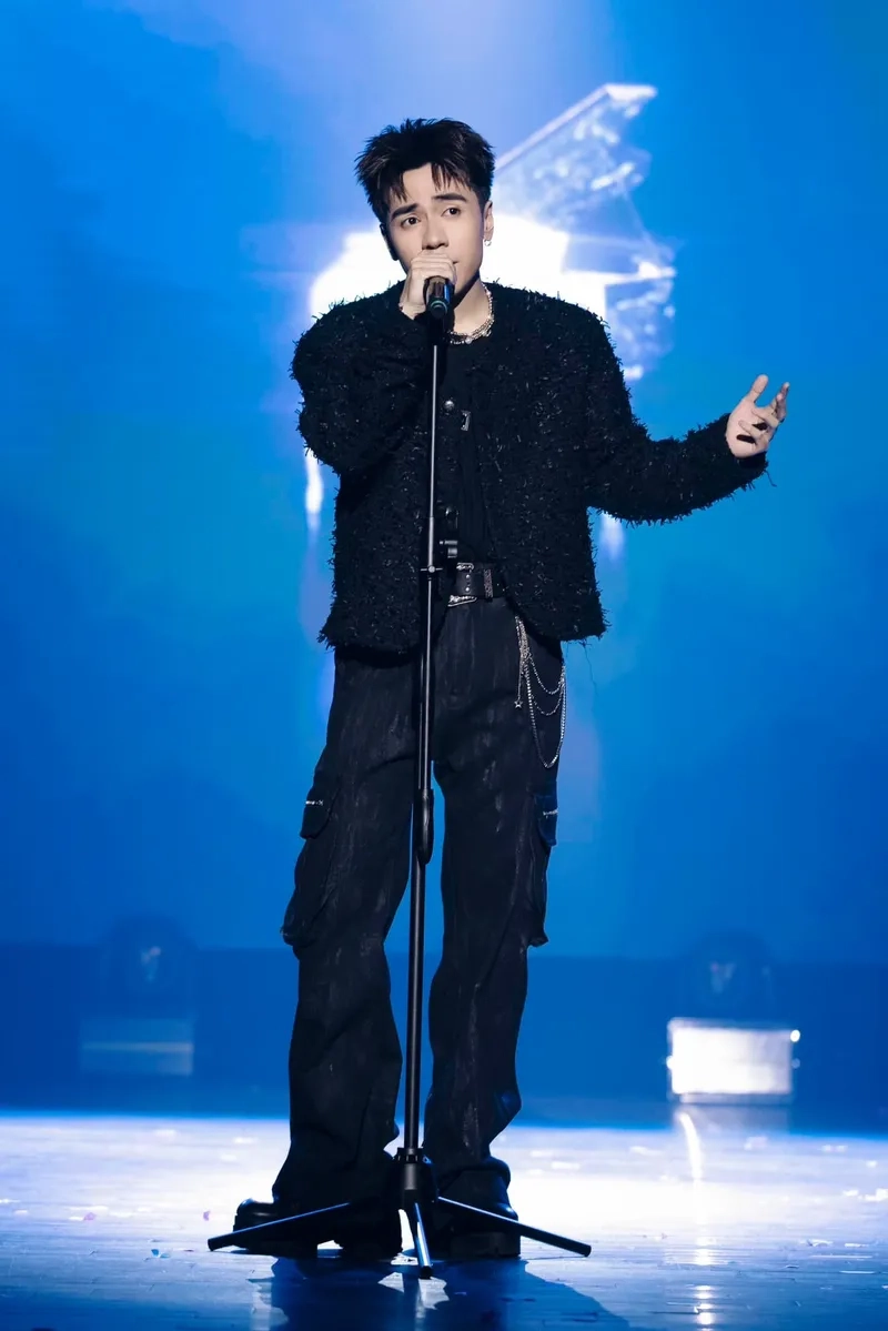 Tìm hiểu chi tiết quang hùng masterd tiểu sử