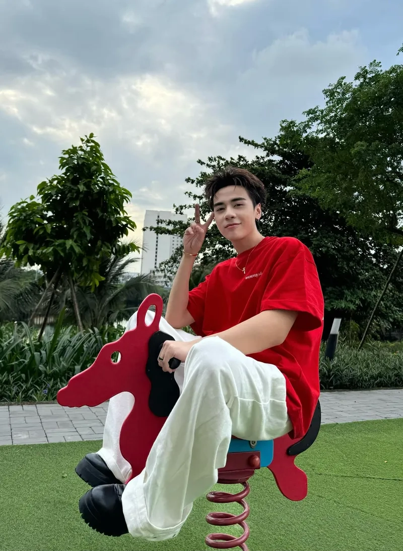 Tham gia trải nghiệm trực tiếp quang hùng masterd concert