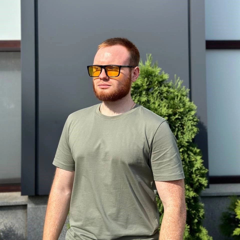 Robert Downey Jr reaction meme khiến mọi người chia sẻ rầm rộ